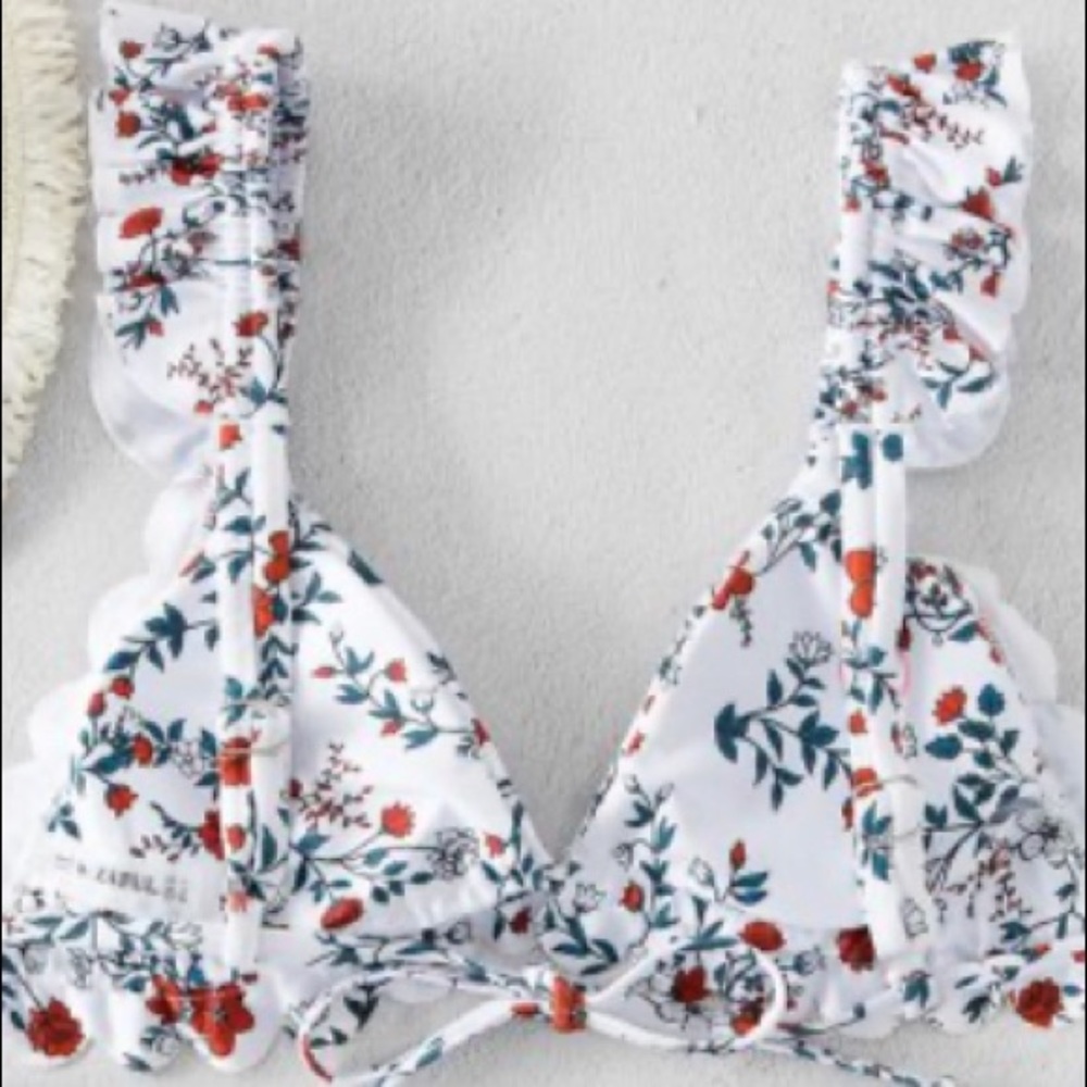 Floral Ruffle bikini - Picture 2 of 3